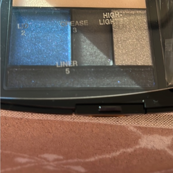Lancôme eye shadow palette - Picture 2 of 2